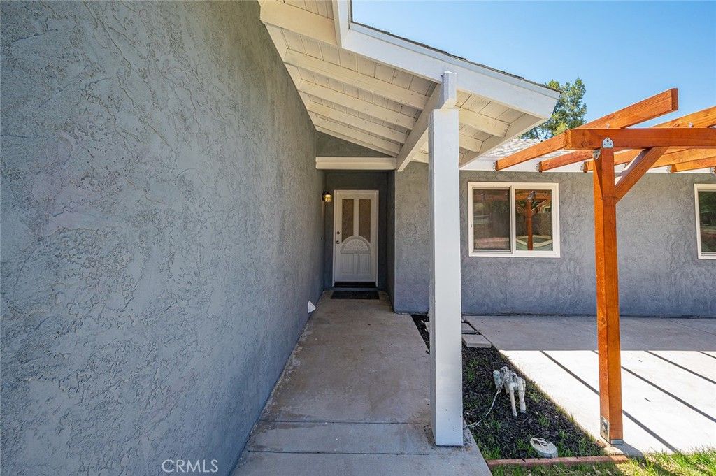 listing image 130727312178999338551