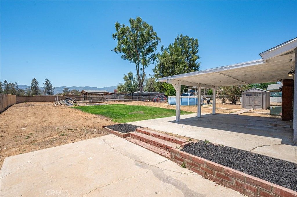 listing image 130728644169672703104