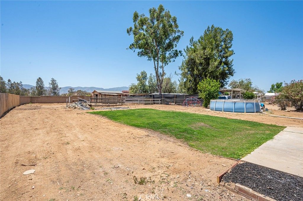 listing image 130721073127944396394