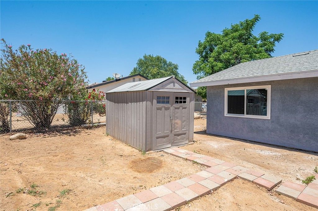 listing image 130724479781835312968