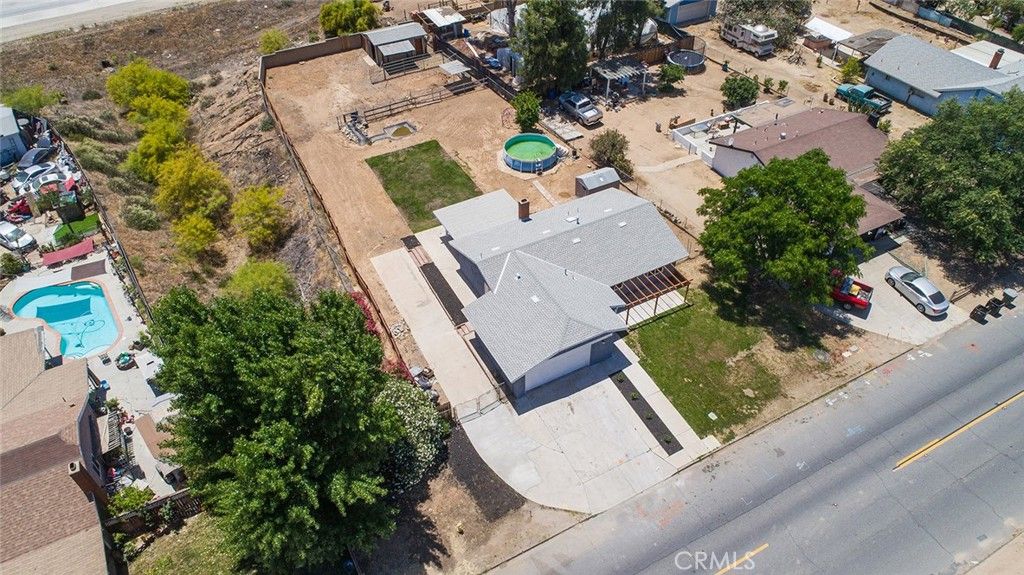 listing image 130725179256349783953