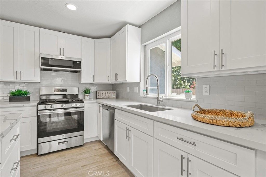 listing image 130725998360418675397