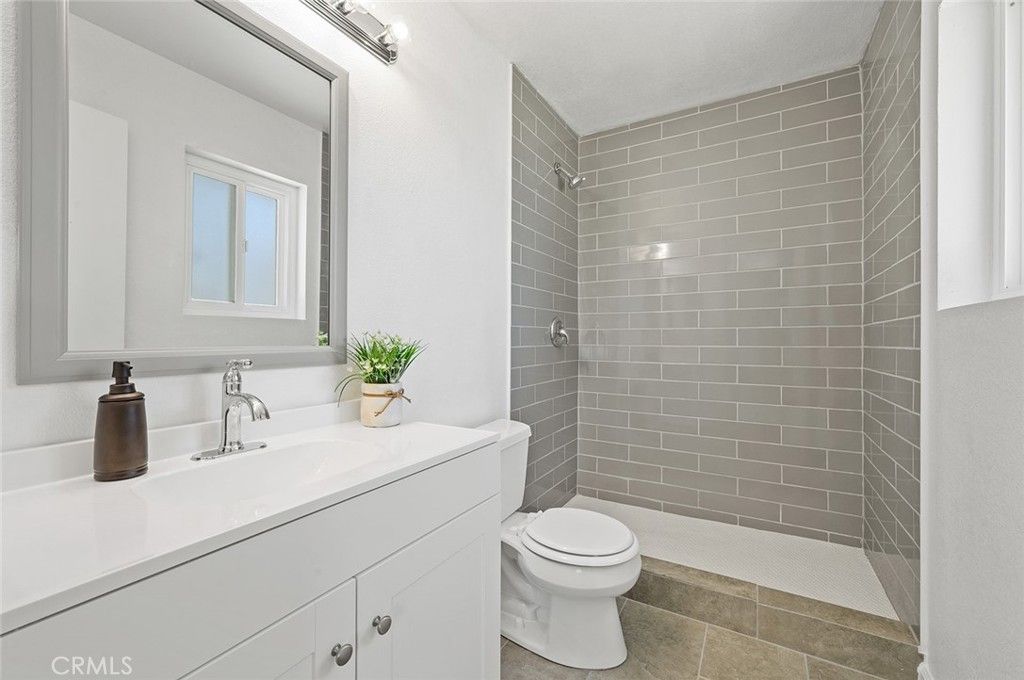 listing image 130724035145219981542