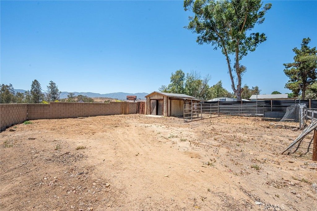 listing image 130722882757755747470