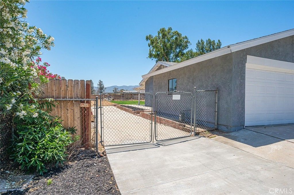 listing image 130721249174719997500
