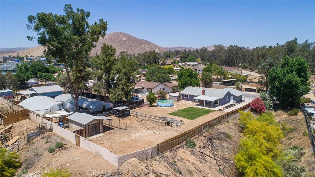 listing image 130728944457015979725