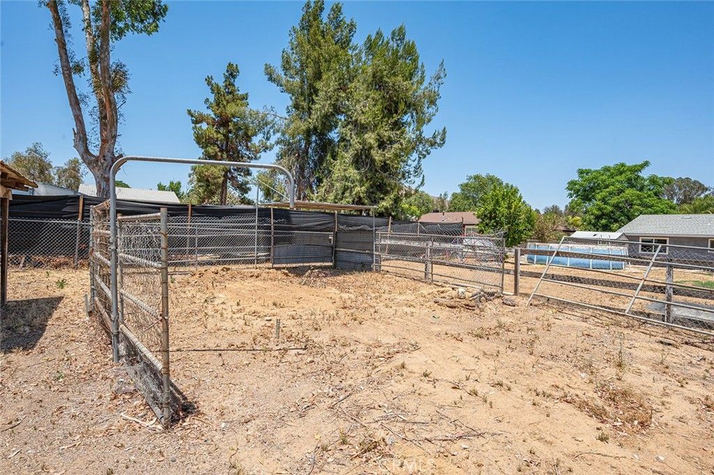 listing image 130722374136916441870