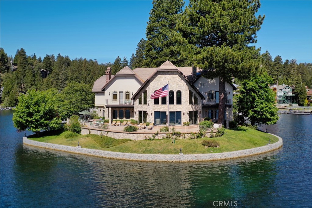 177 Shorewood Drive