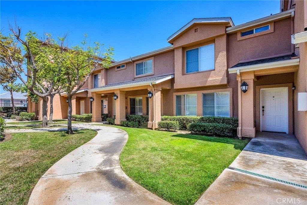 listing image 130729159574671572627
