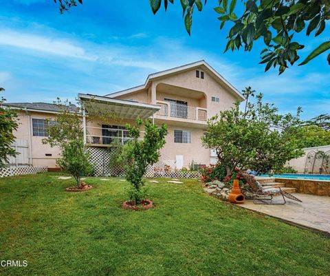 A home in La Crescenta