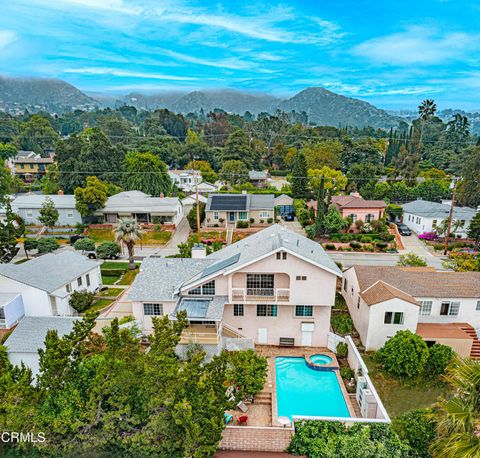 A home in La Crescenta