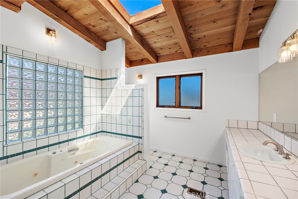 Top Of The World (TOW) - Residential Lease