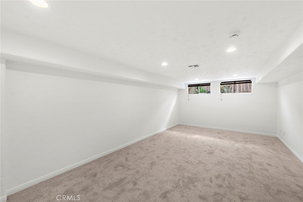 Top Of The World (TOW) - Residential Lease