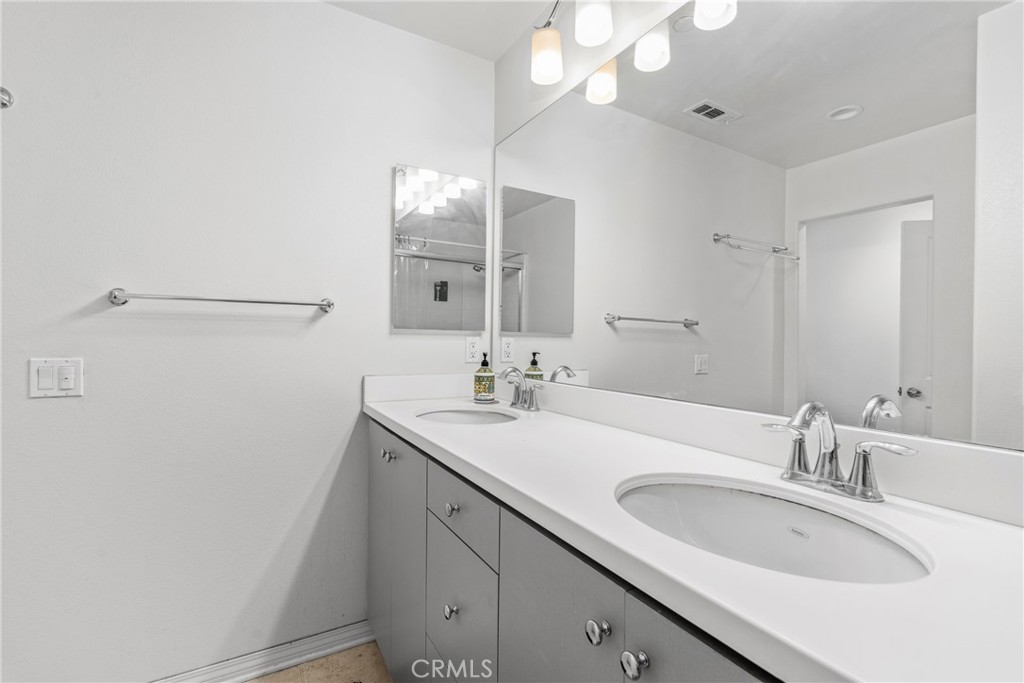 1601 w walnut street 60