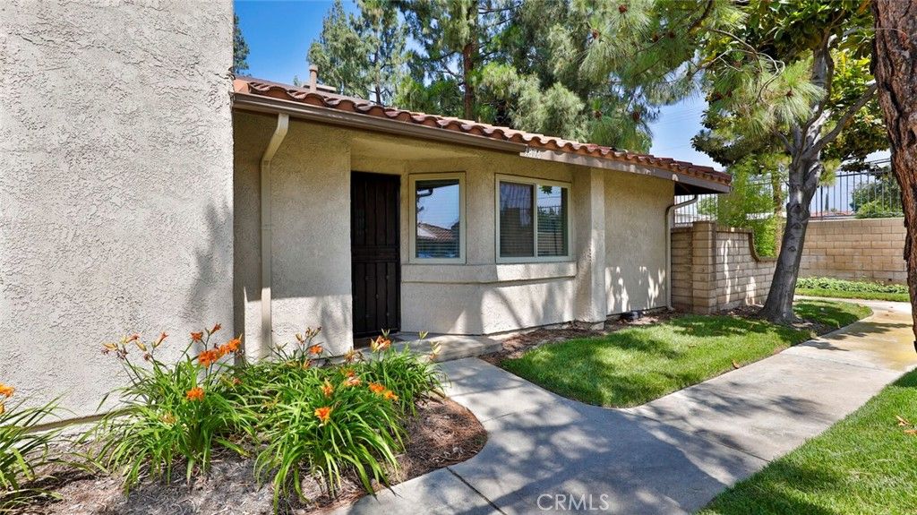 listing image 130725371623423345670