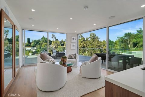 A home in Studio City