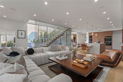 A home in Studio City