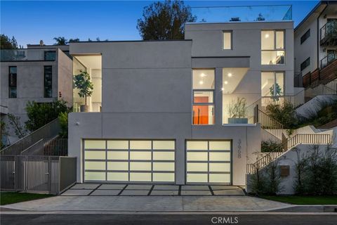 A home in Studio City