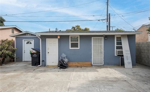 A home in South Gate