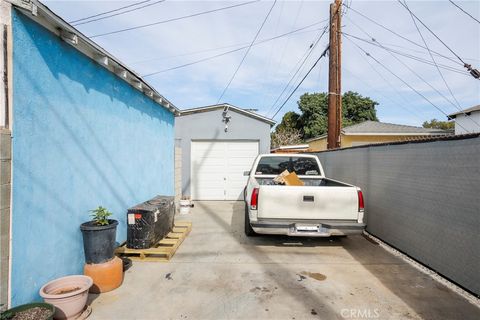 A home in South Gate