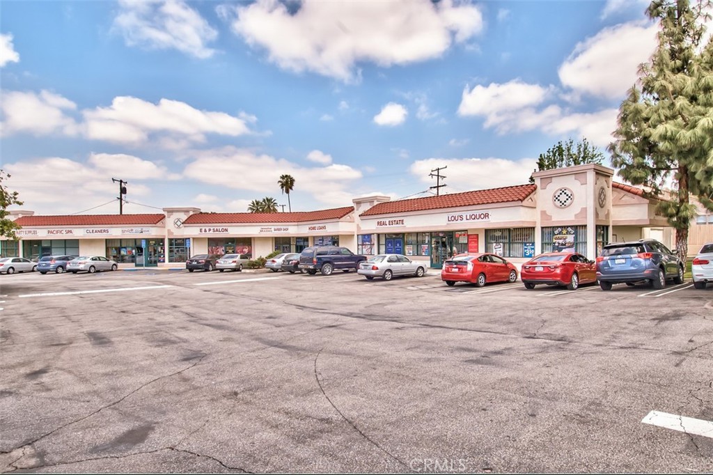 Affordable Suite for lease! One available suite of approximately 2,500 square feet in size. The property is conveniently situated at a signalized intersection of Central Avenue and San Bernardino Street, and very close to the I-10 freeway, only 0.5 miles. This is a high traffic location traveled by nearly 38,000 vehicles per day and situated in a prominent retail corridor of Montclair. There is an abundant parking area with two options for Ingress/Egress on Central Avenue and the second from San Bernardino Street.