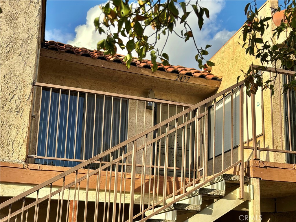 2497 W Acacia Avenue
