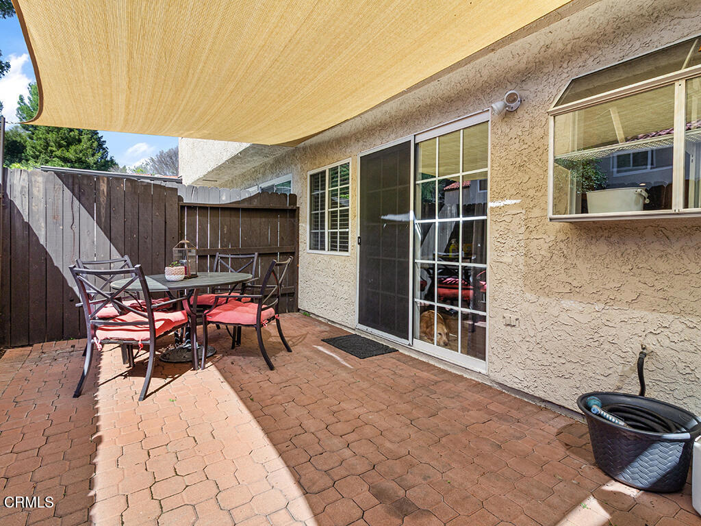 27532 Rondell Street
