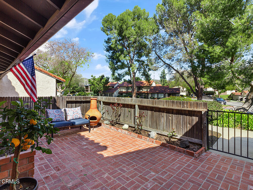27532 Rondell Street