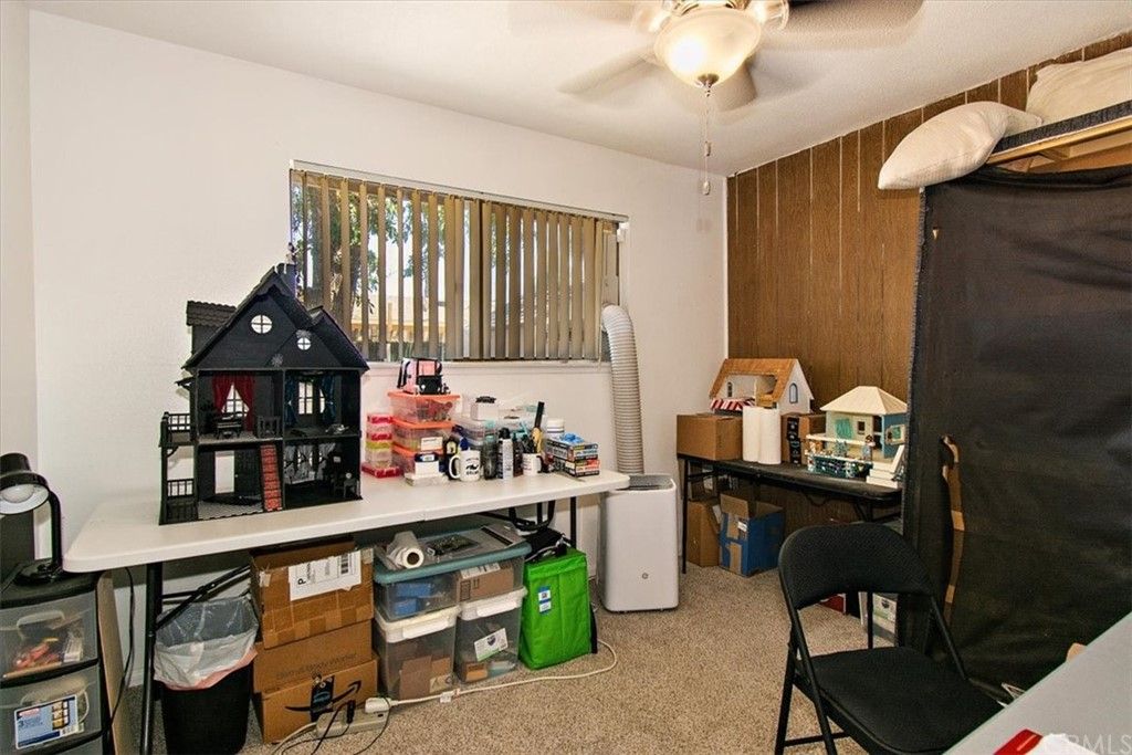 listing image 130722272728561476835