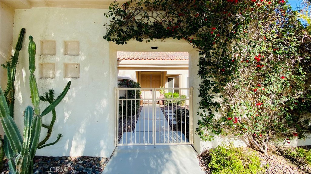 Photo 2 of 26 of 78166 Bonanza Drive house