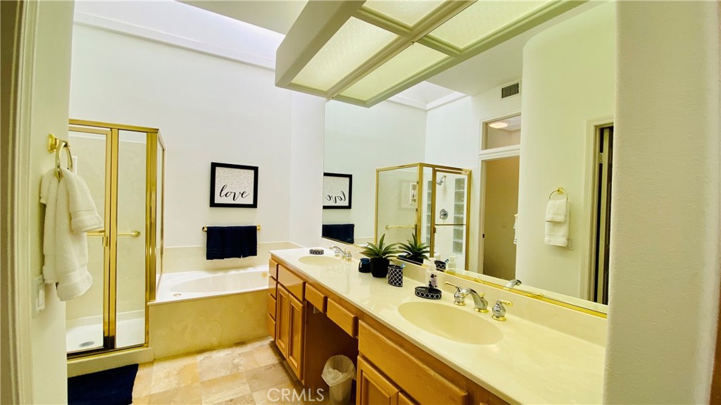 Photo 20 of 26 of 78166 Bonanza Drive house