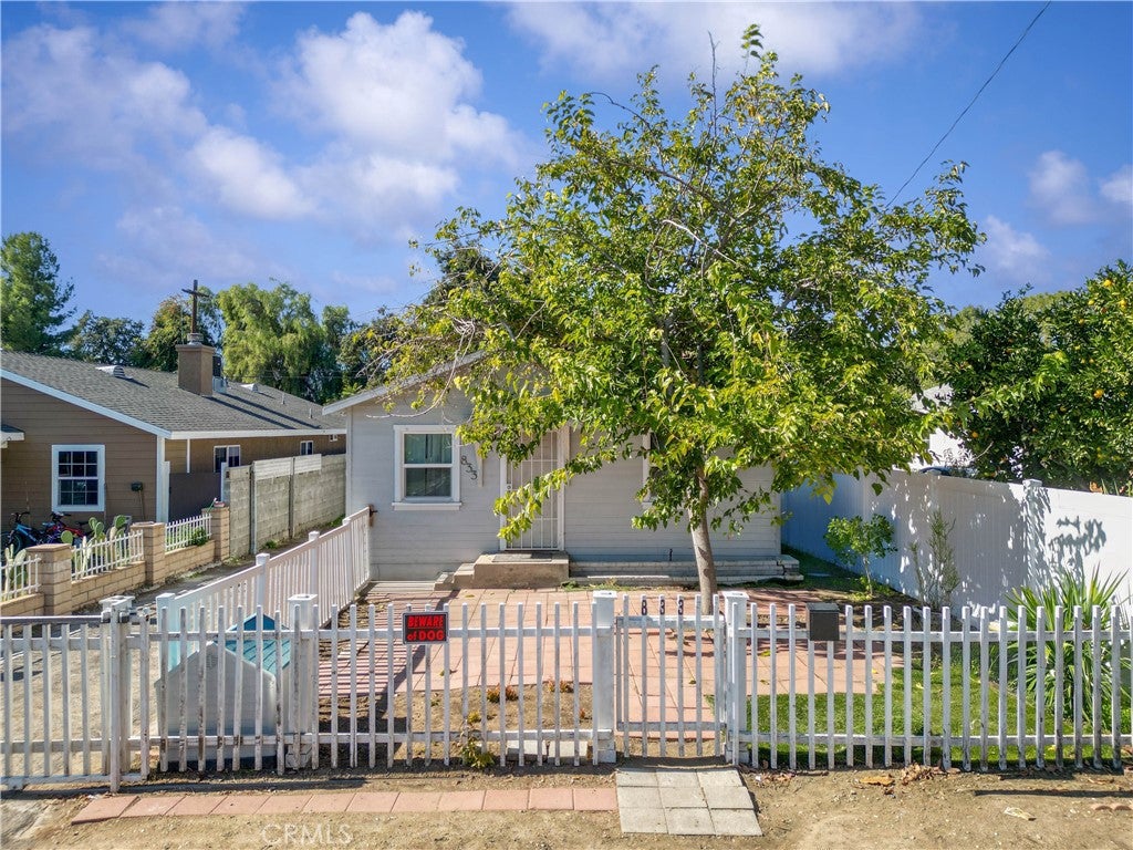 833 N 4th Avenue