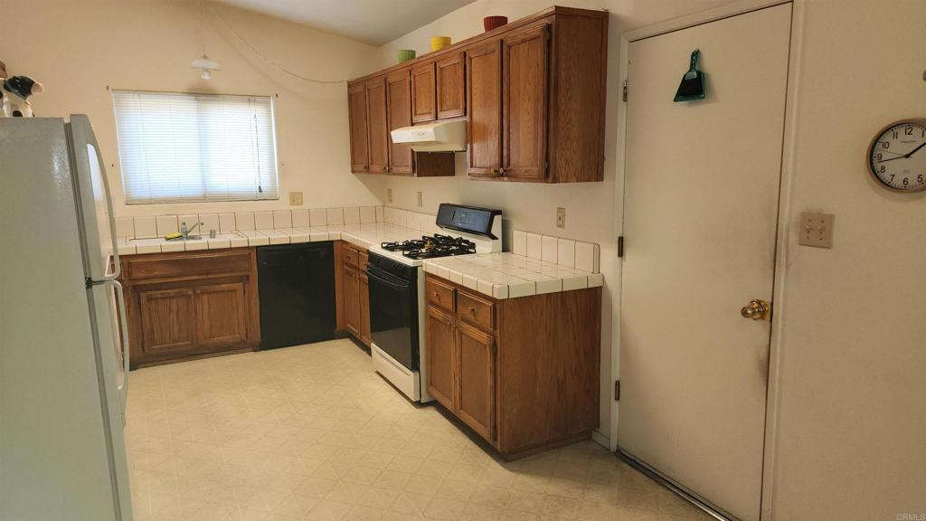 1220 Laity Court
