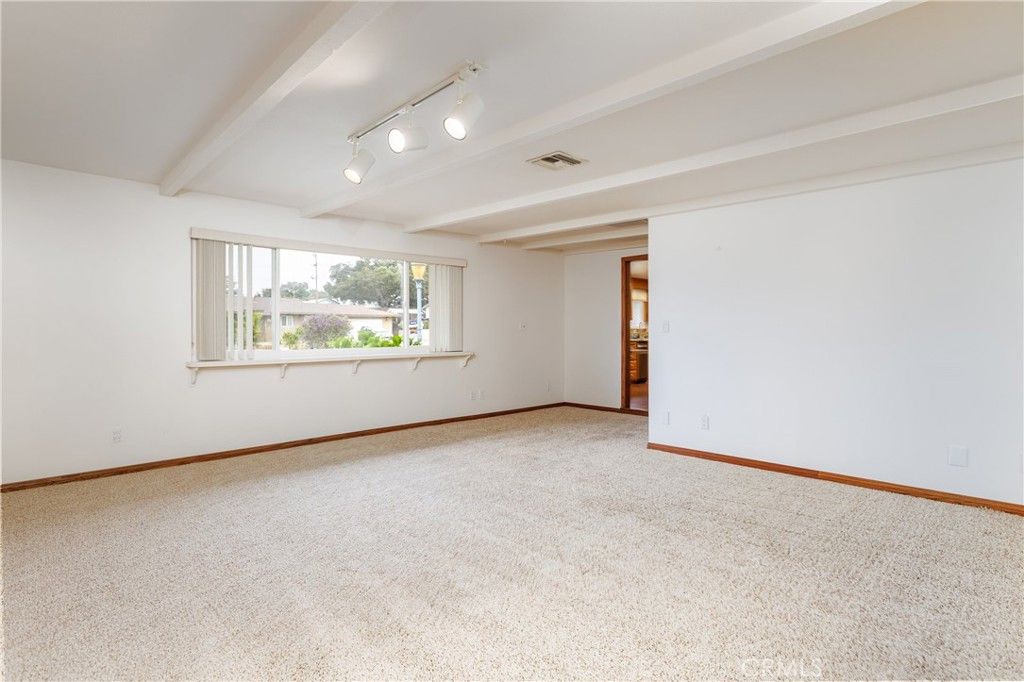 listing image 130725492770815311404
