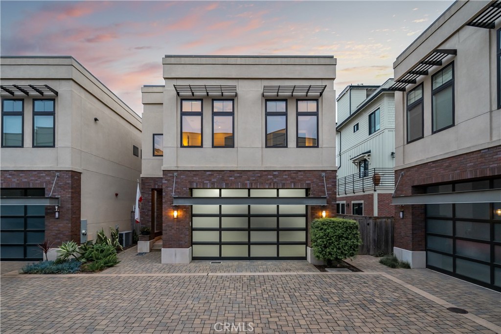 1217 Nipomo Street