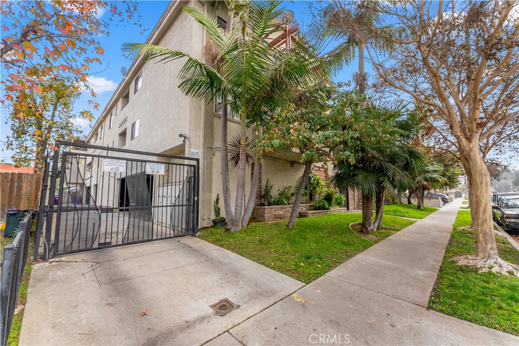 1080 Temple Avenue 205