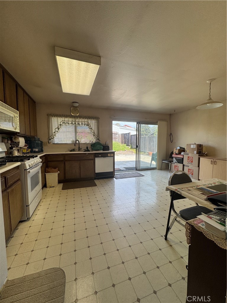 3611 W 153rd Street