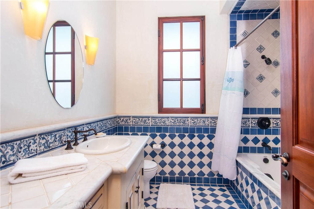 Ritz Cove (RC) - Residential