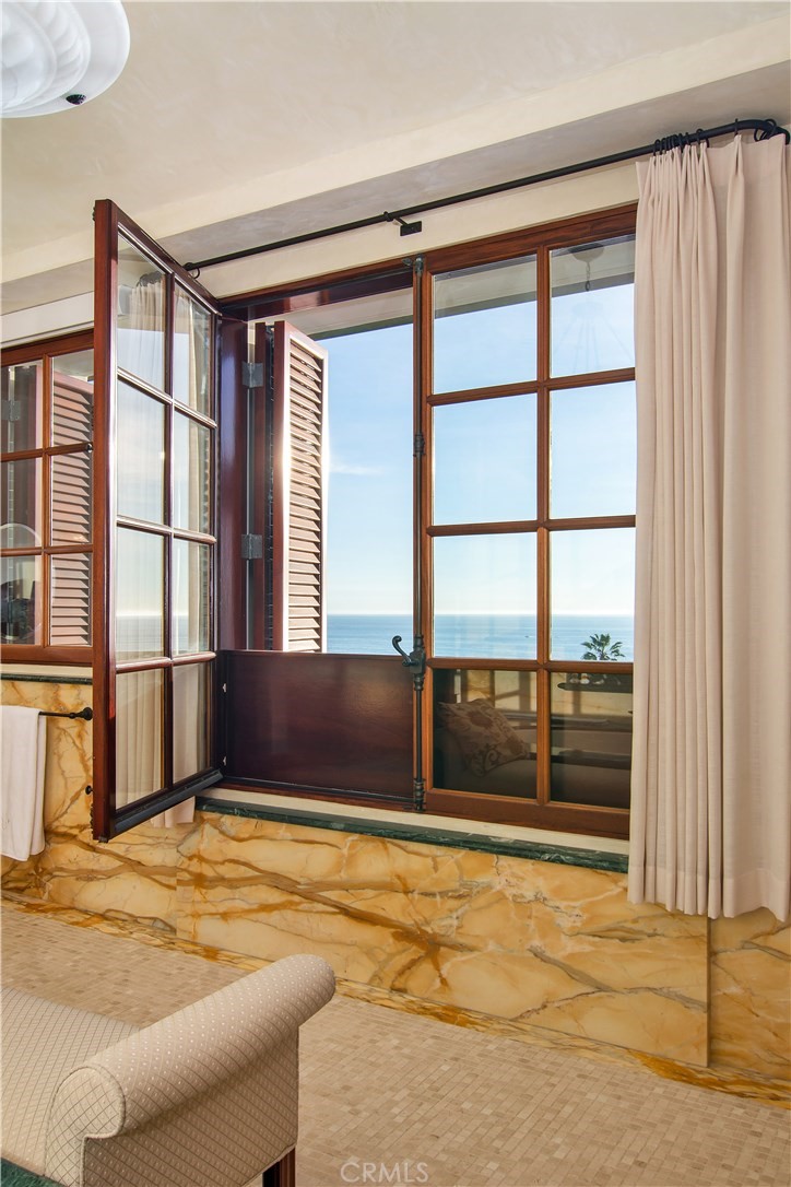 Ritz Cove (RC) - Residential