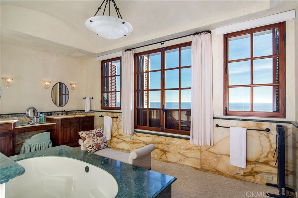 Ritz Cove (RC) - Residential