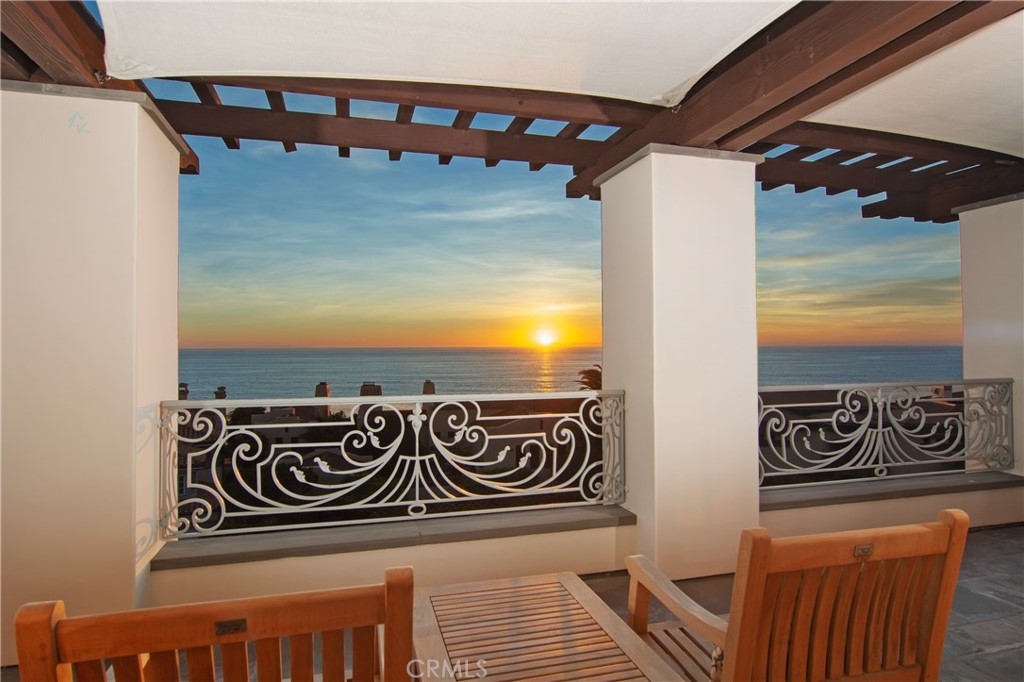 Ritz Cove (RC) - Residential