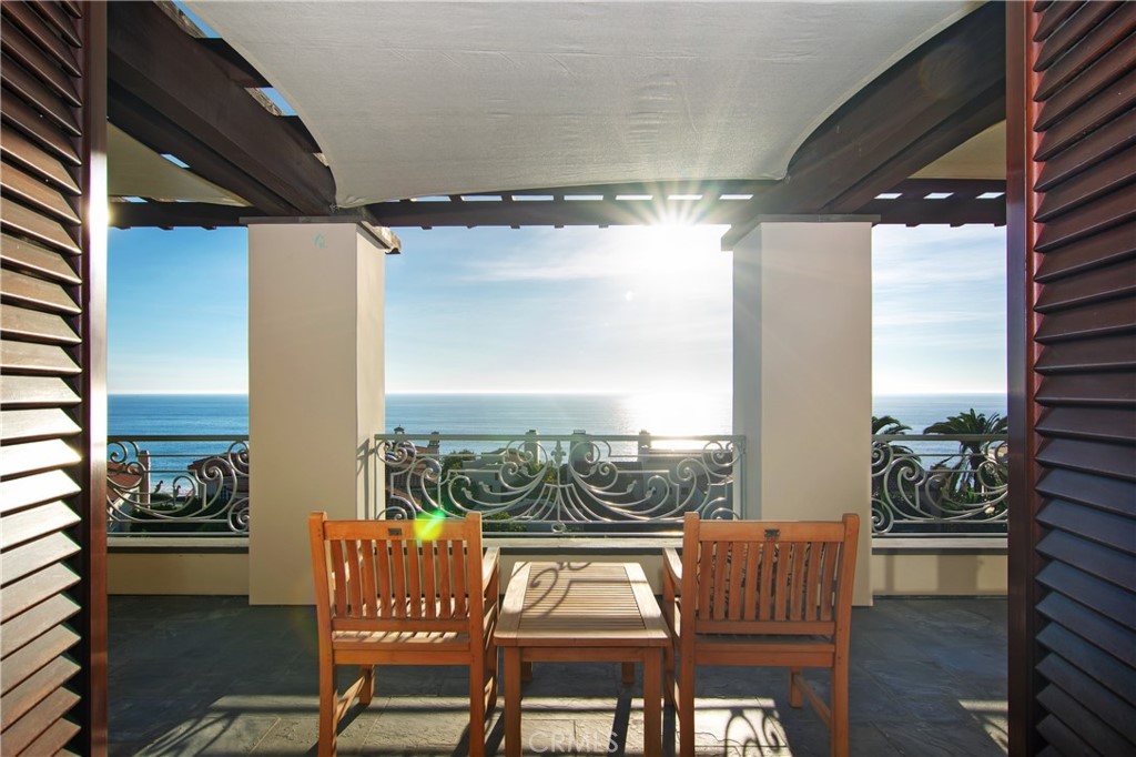 Ritz Cove (RC) - Residential