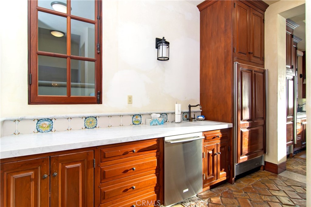 Ritz Cove (RC) - Residential