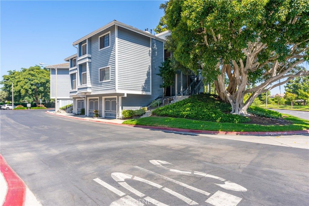 listing image 130722699698835744920
