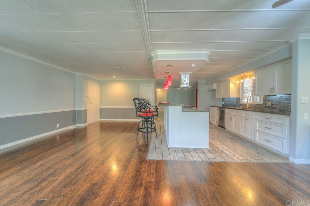 listing image 130726633086762237273