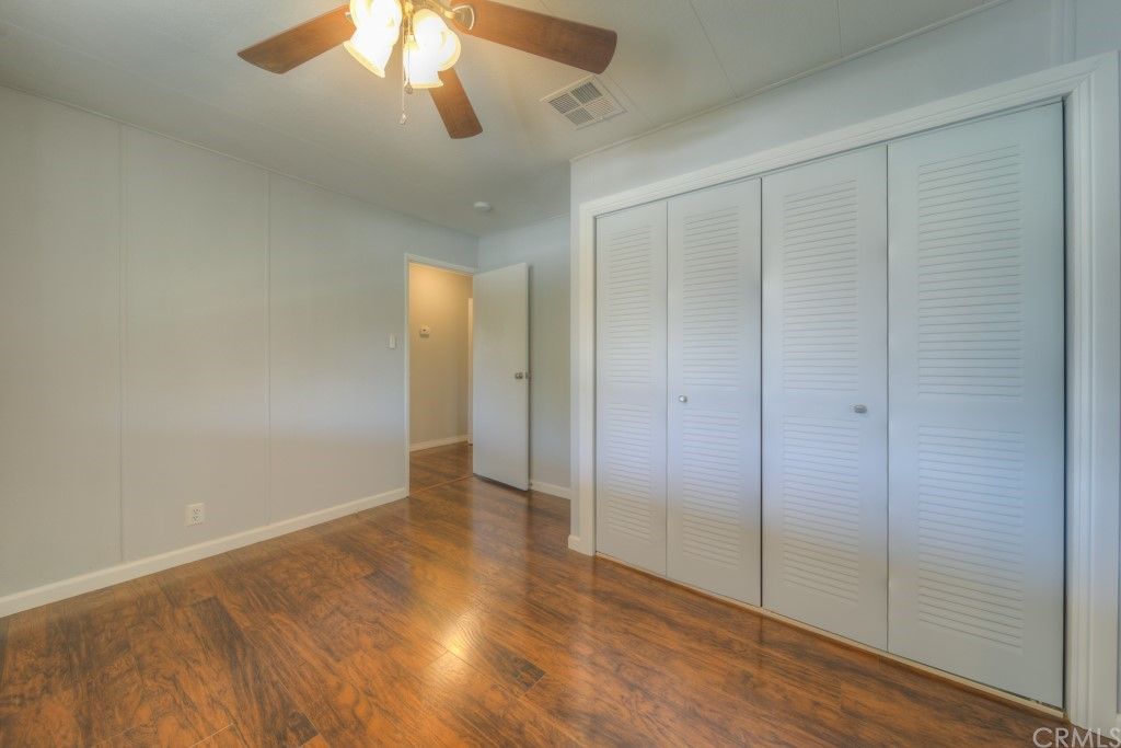 listing image 130721571785544682408