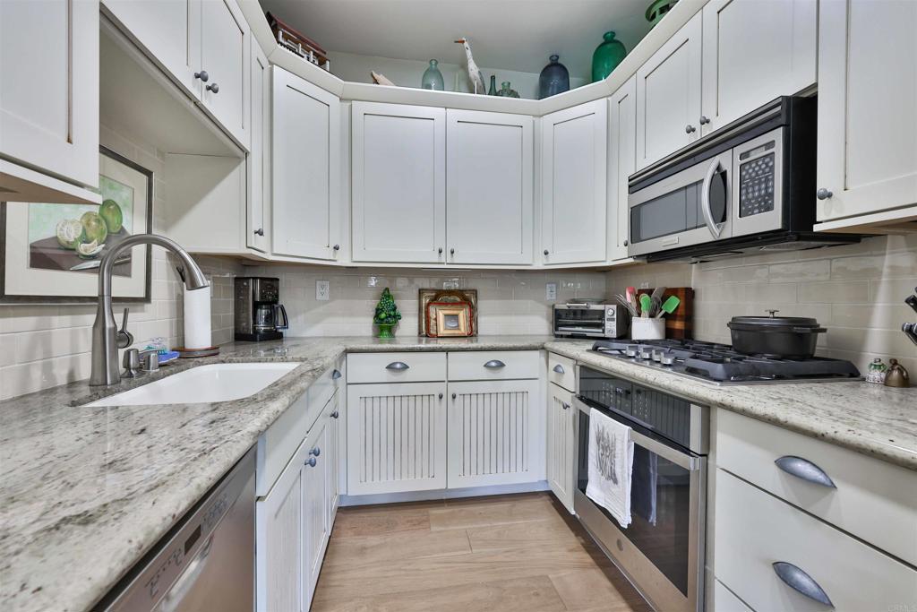 VILL - Residential Lease