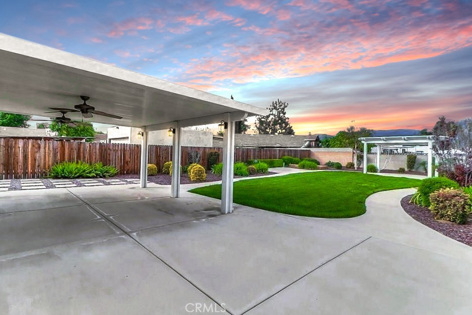 2677 Arrow Highway