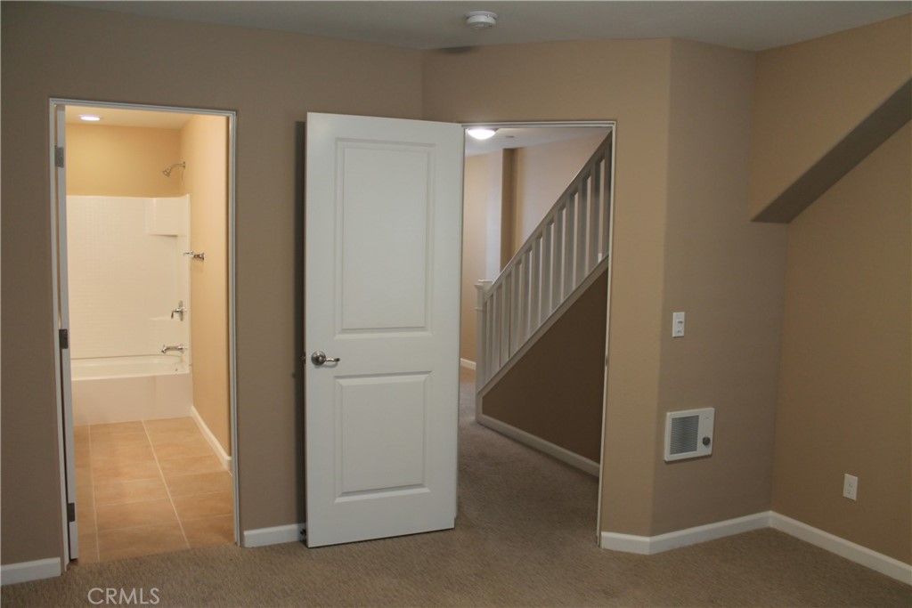 listing image 130721448420332886602
