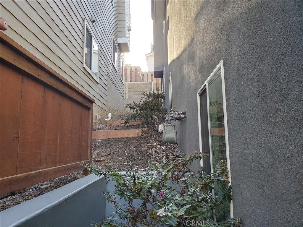 listing image 130725324159884456578